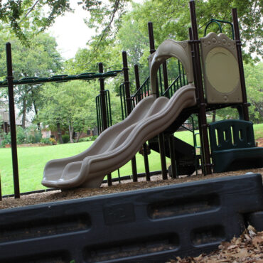 Hudson Yards Spark Structure in Neutral Installed at Rock Hollow HOA of Edmond, OK